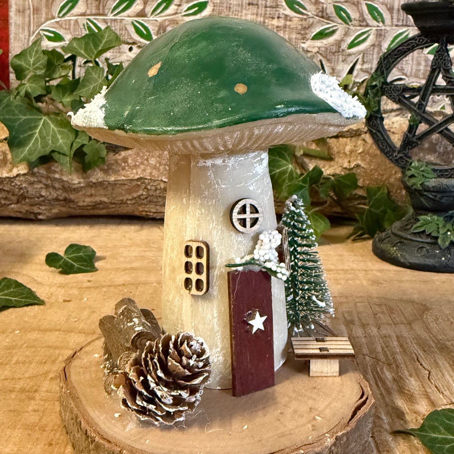 Folk Art Xmas Mushroom Toadstool – Medium Hand Painted Fairy Ornament Green