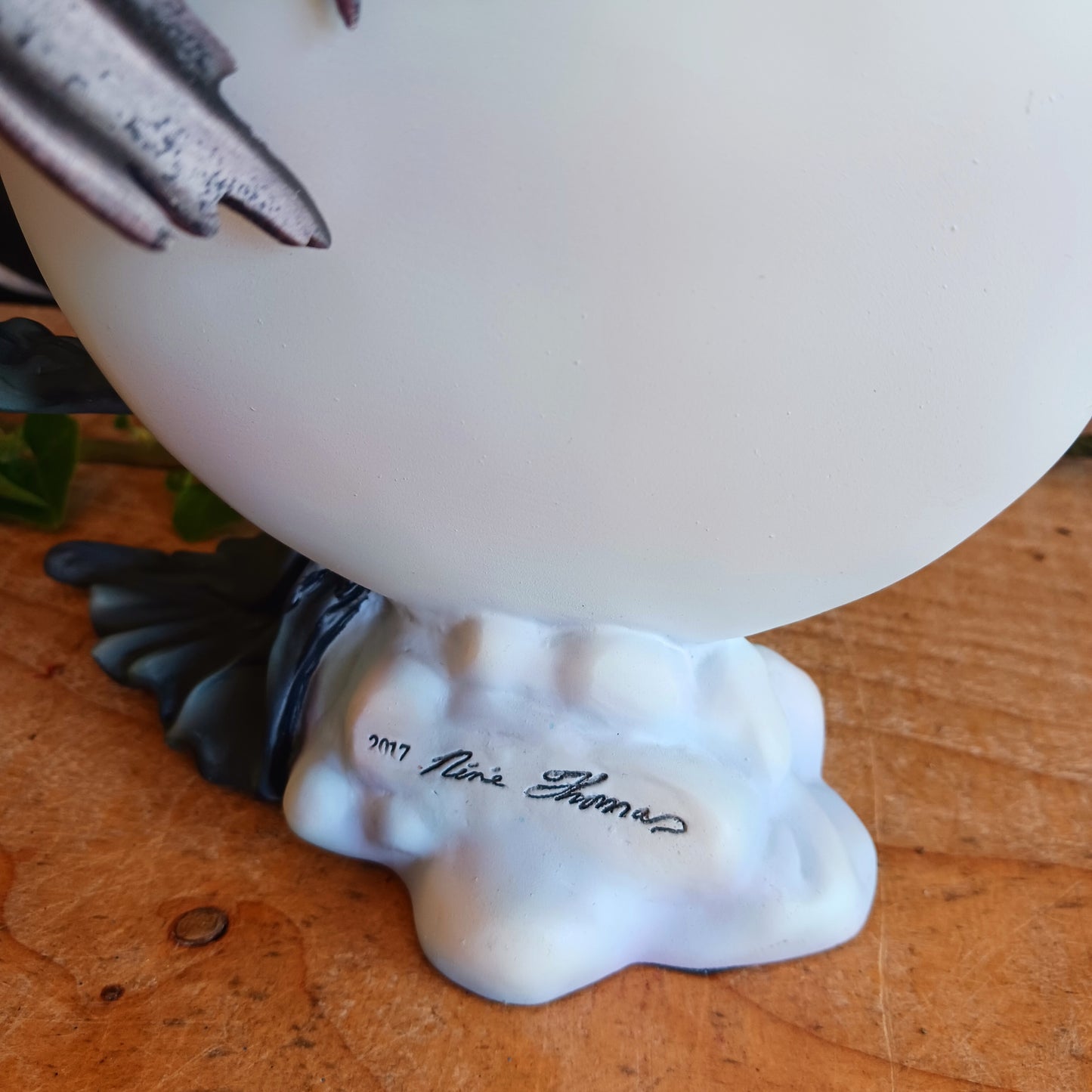 Step into a world of mystery and enchantment with this exquisite Fantasy figurine from Gothic brand Nemesis Now, inspired by the imagination of renowned artist and writer Nene Thomas.