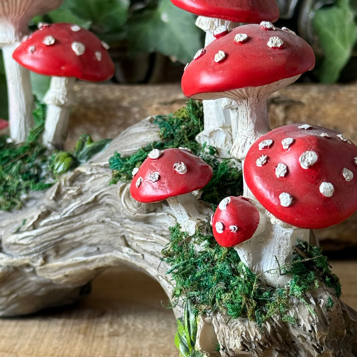 Nemesis Now Toadstool Trunk 15.2cm hand-painted resin mushroom sculpture with woodland detailing. Perfect for fairy collections and enchanted decor.