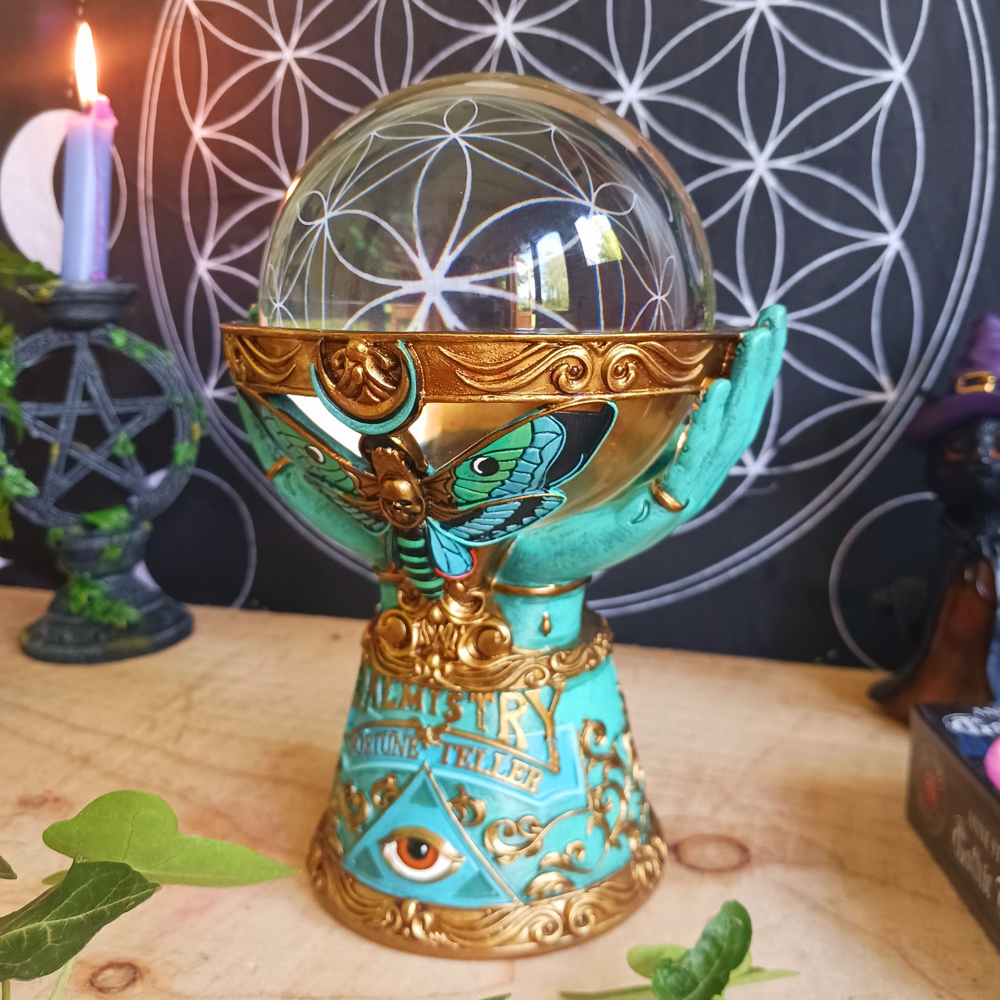 Step into the mystical world of divination with this Wiccan Witchcraft Divination Crystal Ball. This large flawless orbuculum measures 11cm and is flawlessly clear and spherical.  A must-have for both budding fortune tellers and seasoned practitioners of the mystical arts.