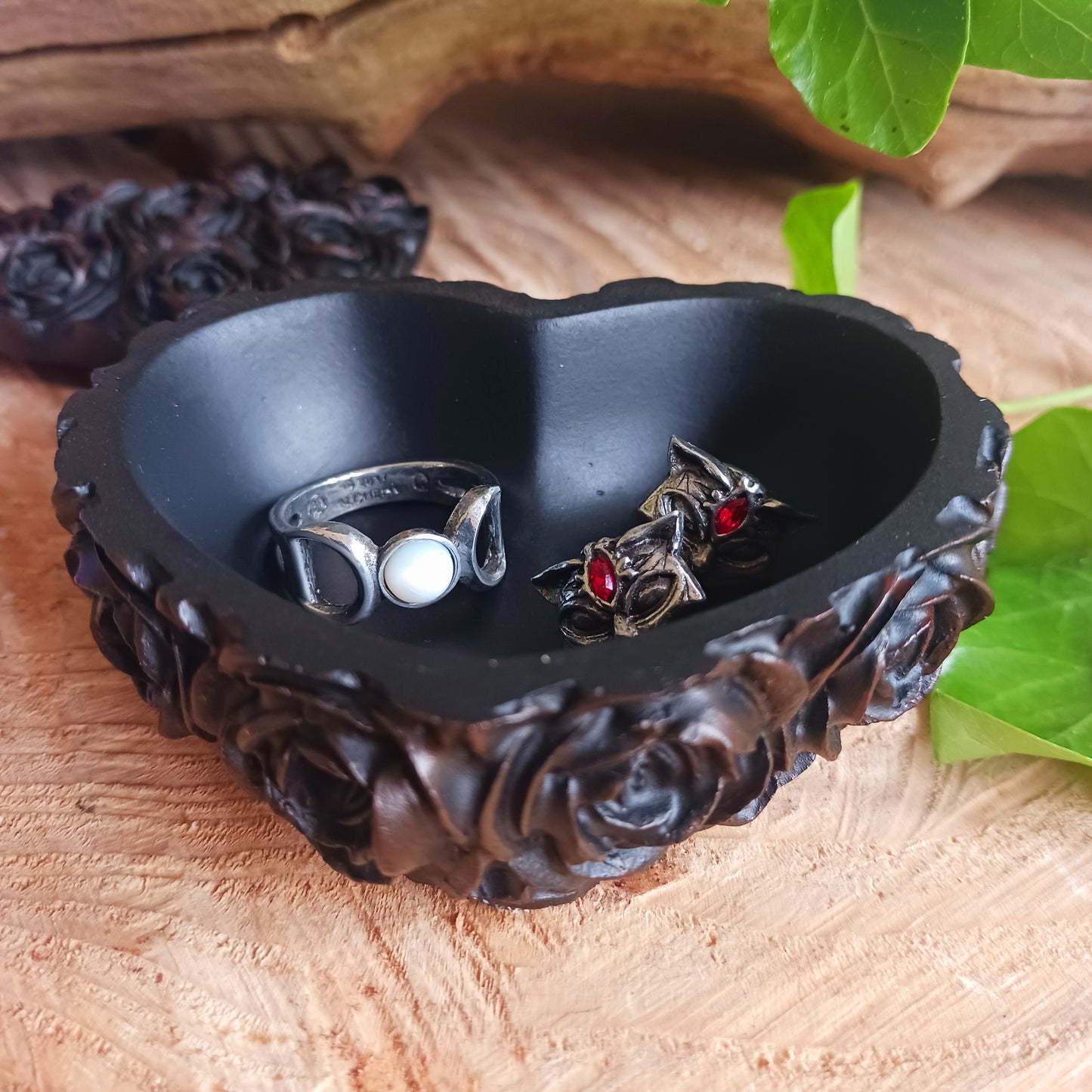 Rose Heart Box - Black