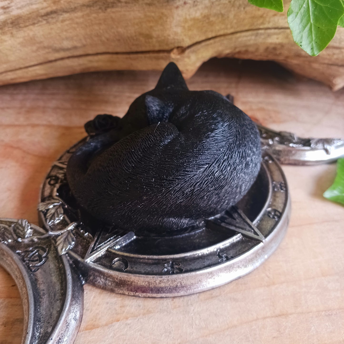 Witches Familiar Ornament | Alchemy Gifts cats