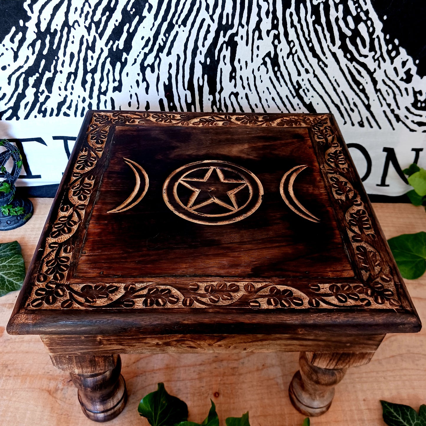 Triple Moon Altar Table with Border