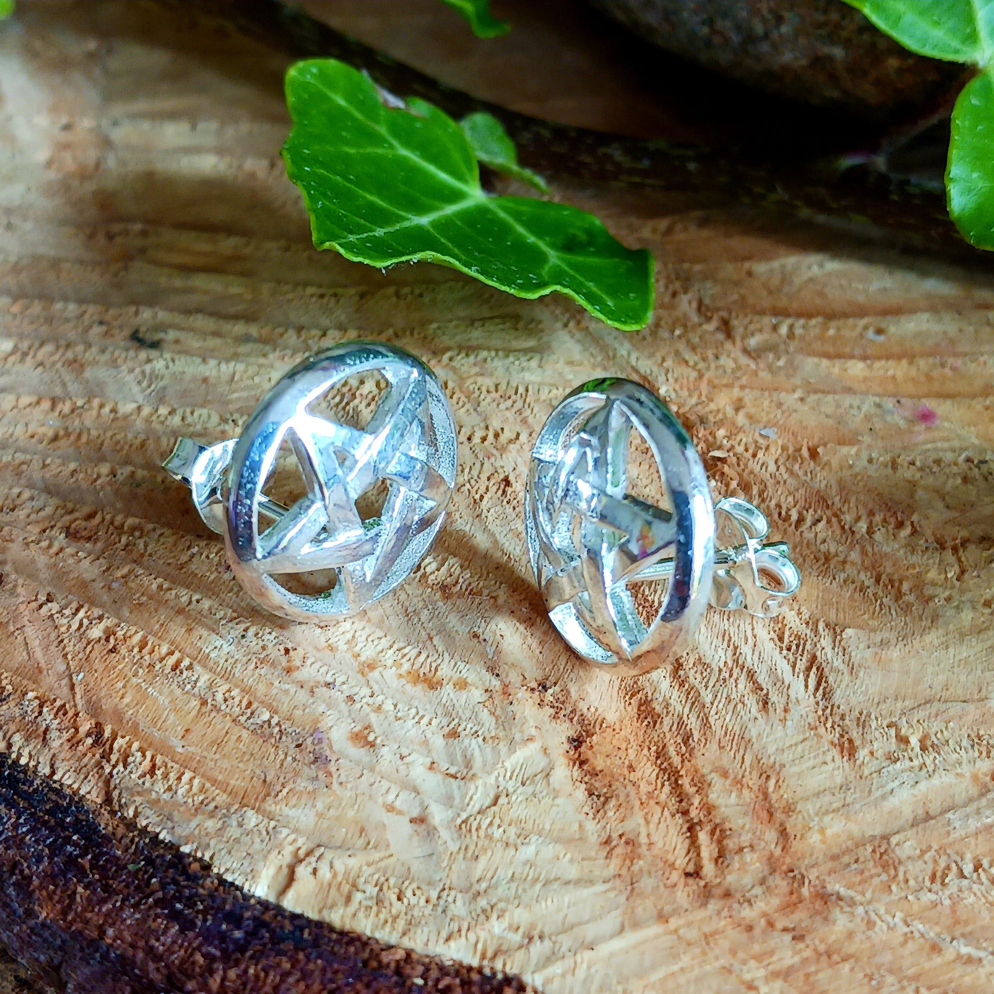 These are beautifully made bold Pentagram studs in solid sterling silver.  Perfect for folk magic. The pentagram has represented many things in it’s long history, the joining of the five elements, the five wounds of Christ, the form of man, the horns of the Goat Lord. It’s perfect for many people for many reasons.  These can be charmed for many purposes in folk magic, but also they’re just stunning pieces of jewellery.&nbsp; You can really stand out from the crowd with this stunning studs.&nbsp;