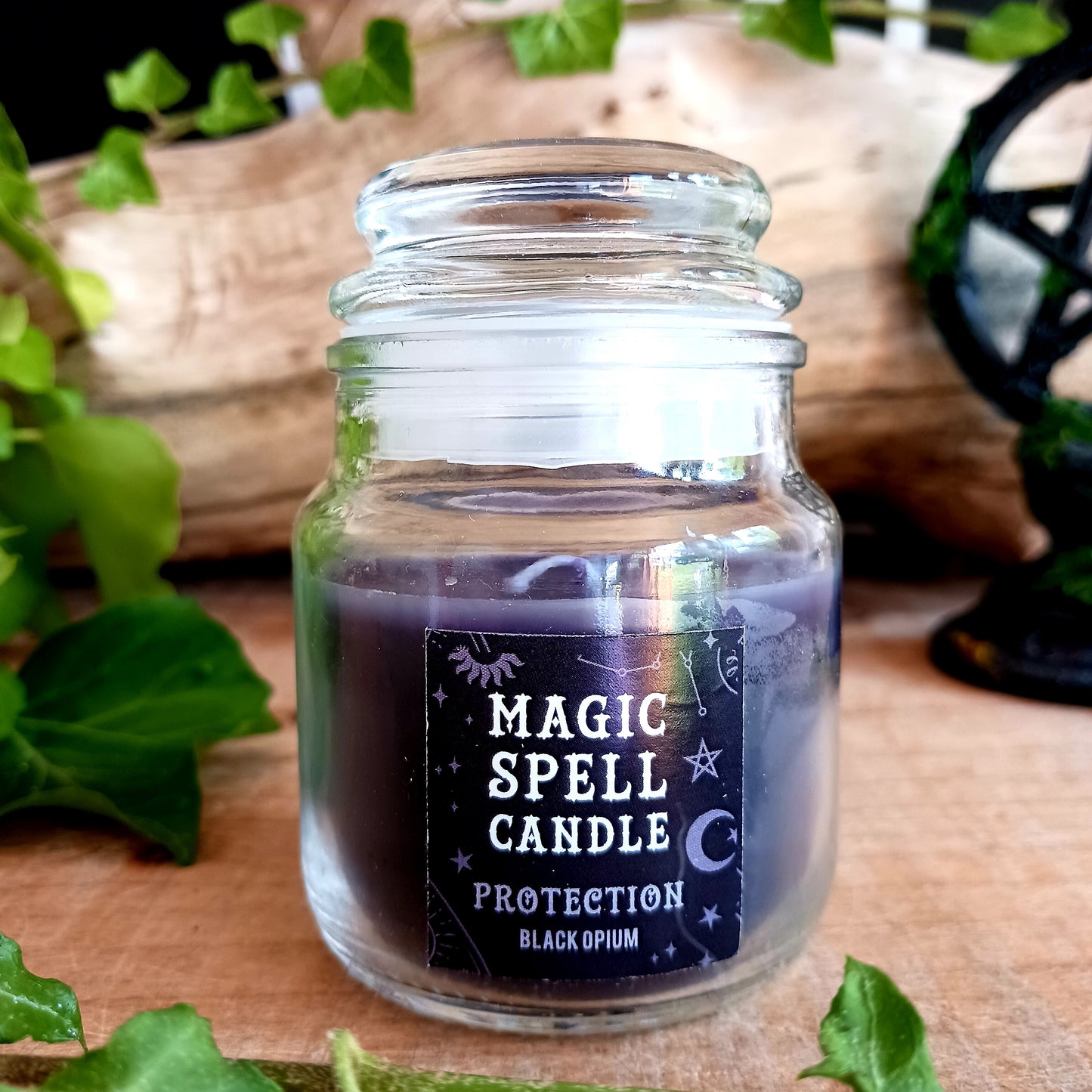 This black jar candle comes in a lovely opium fragrance and is perfect for accompanying spells of protection and guidance.  Whether used as alternative decor or as a sacred ritual tool, this candle will attract all things divine.&nbsp;