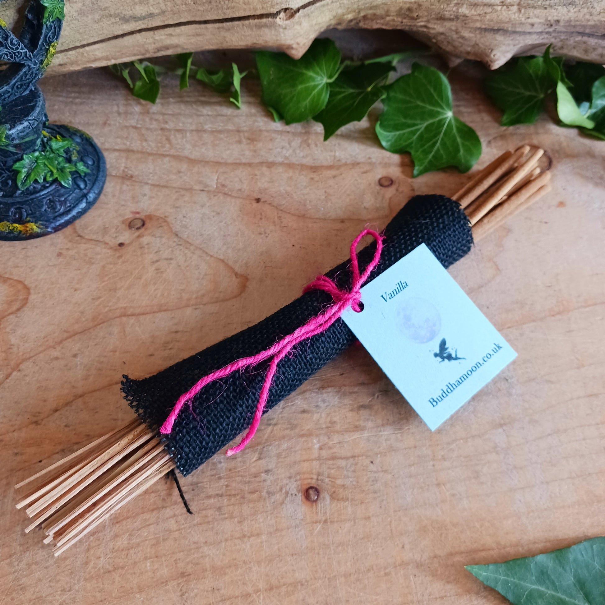 These Vanilla joss sticks are full of fragrance. &nbsp;Vanilla is very uplifting. Traditionally it is burned to attract love and increase sexual desire. It&nbsp;helps with memory, eliminates insomnia and tames anger. Use it to create the feeling of safety, security and an uplifting atmosphere.