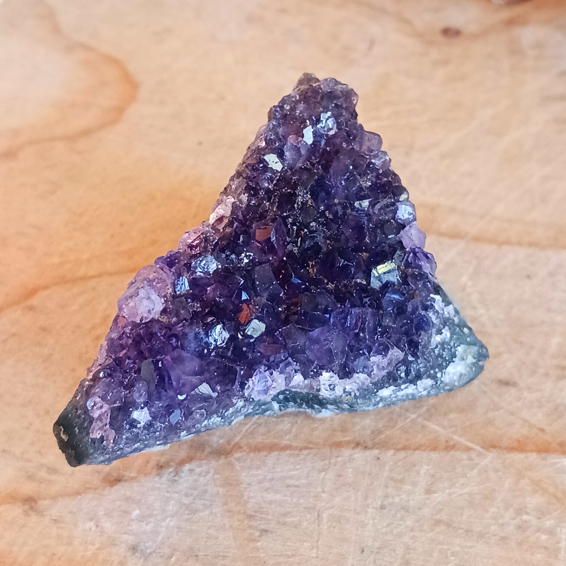 This amethyst crystal has the highest quality of the semi precious stones.