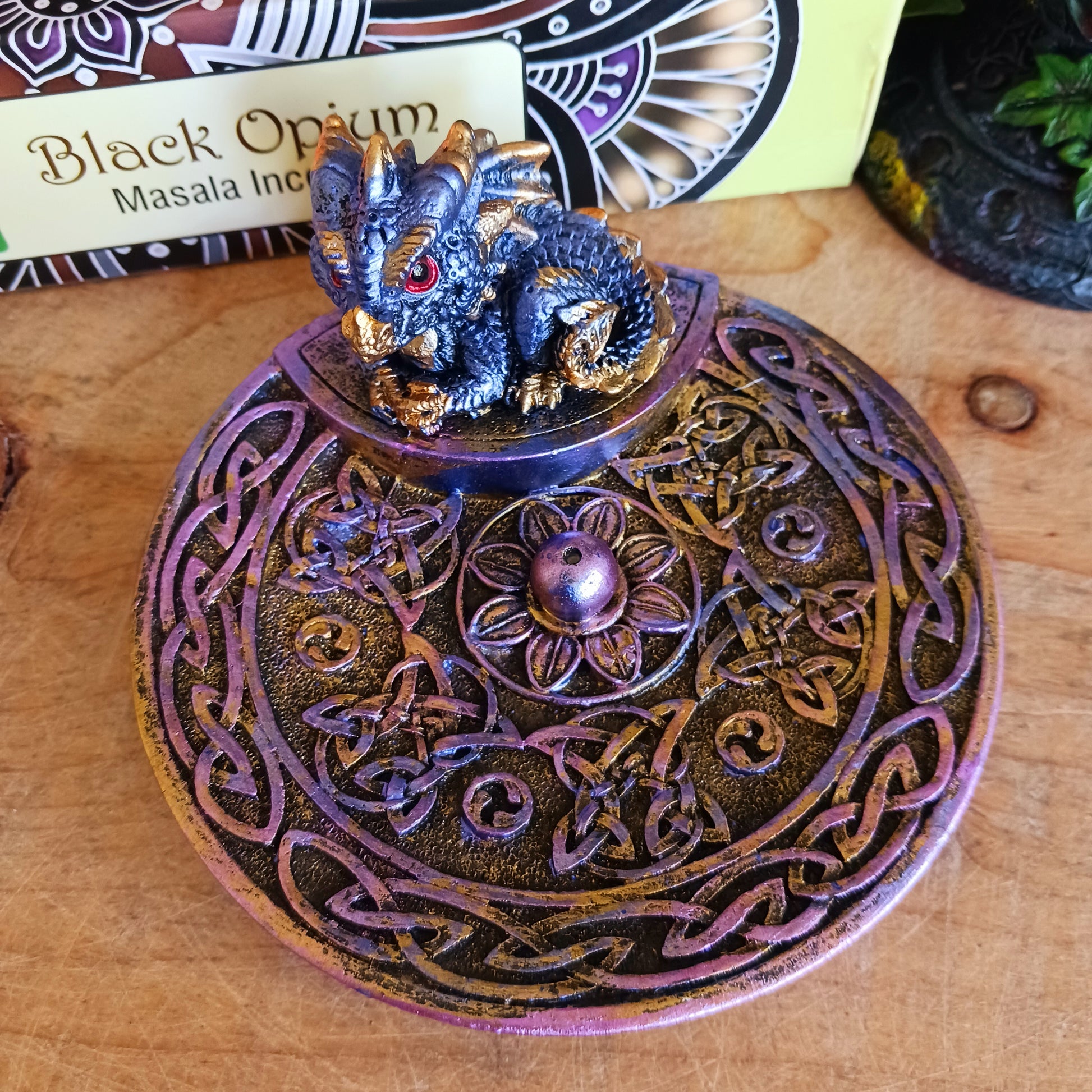 Embrace mystical vibes with this enchanting Celtic dish incense holder featuring a whimsical baby dragon. 