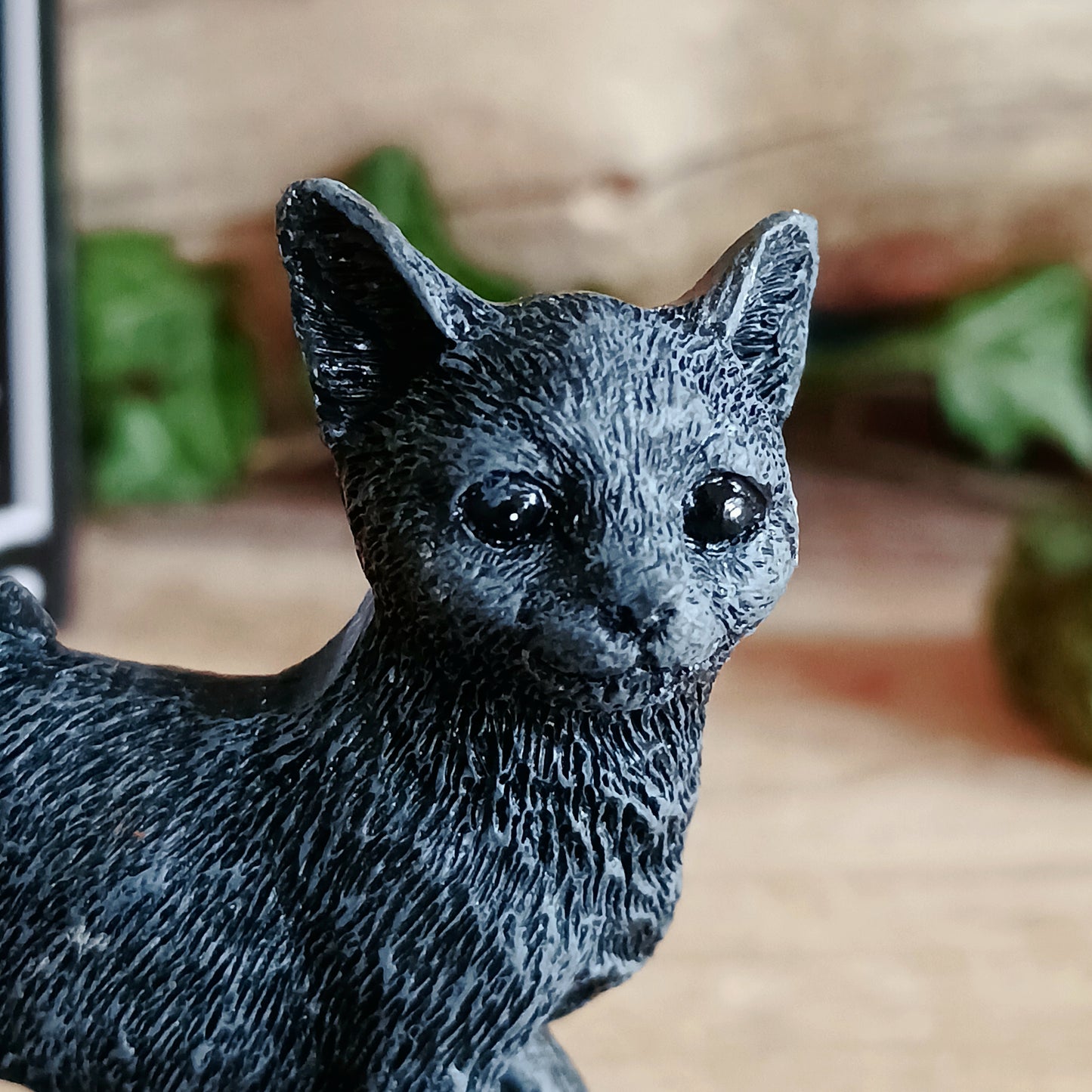 These adorable little Lucky Black Cats come in a mini gift bag. Perfect for giving to loved ones for luck, or to your cat loving friends. They also make cute ornaments for the home. These cats are made of high quality resin that will last for years.