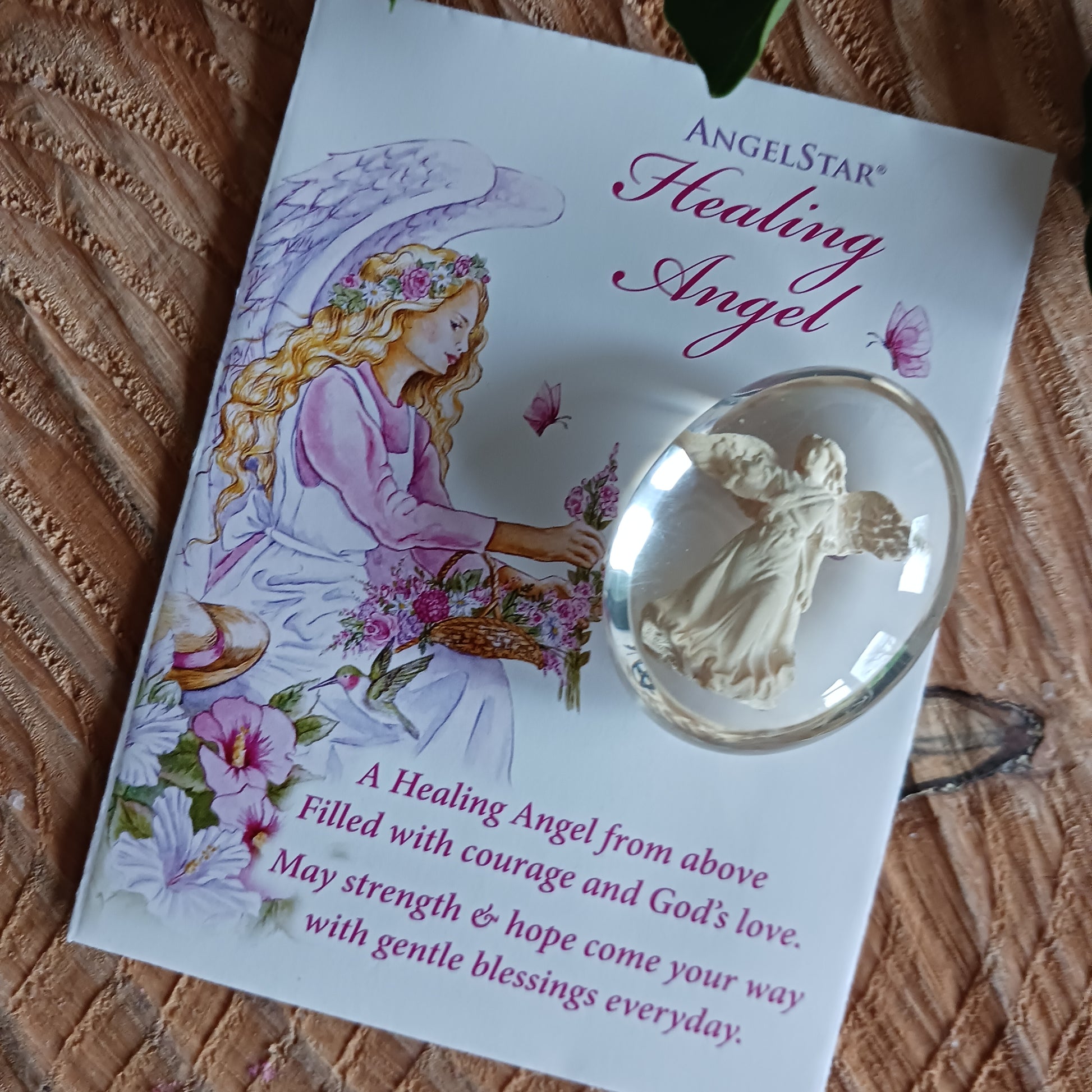 A perfect little gift to let someone know you are thinking of them. These little Angel Stones are contained in a protective see-through polymer resin making these pocket “worry stones” very robust and suitable for carrying in your pocket or purse.