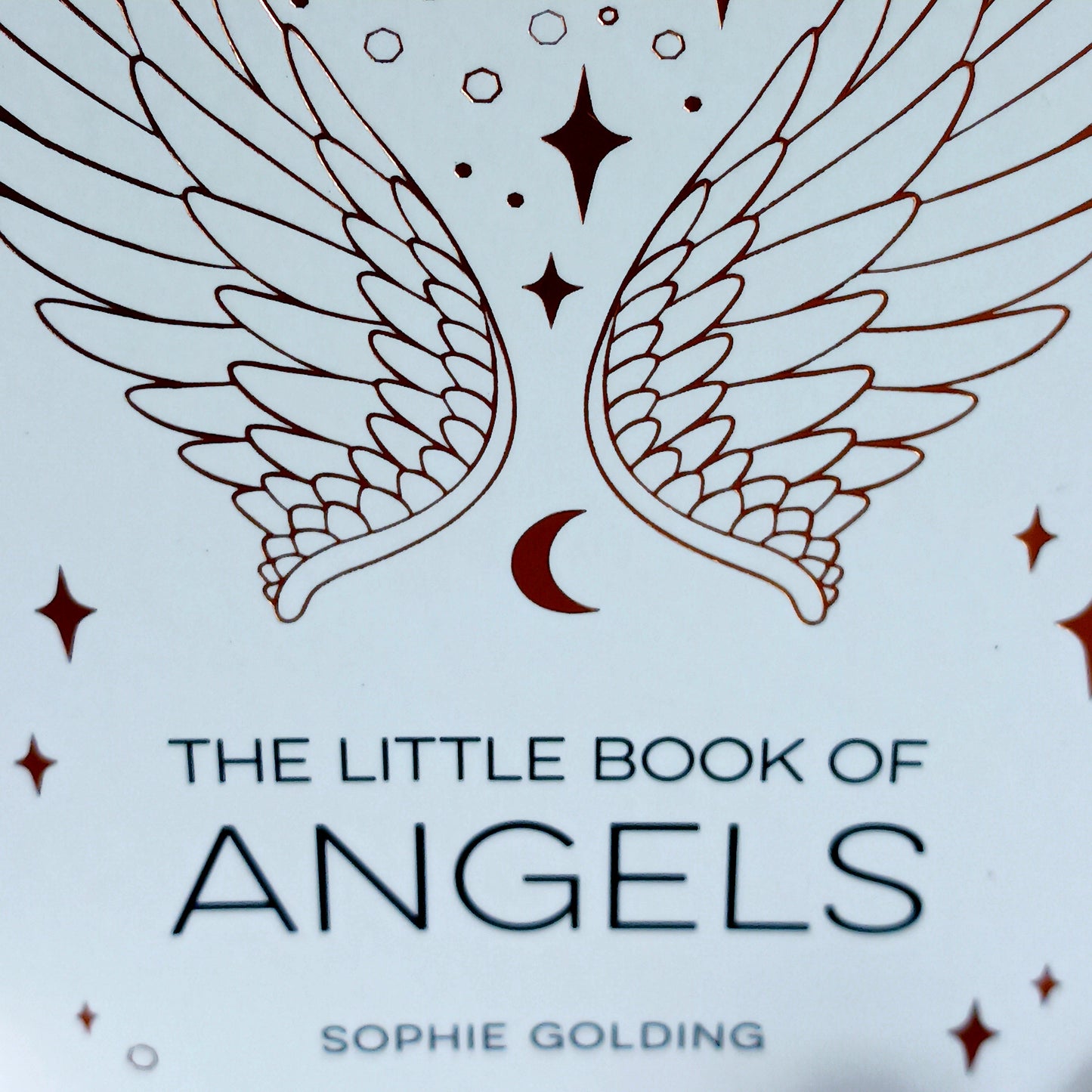 Have you ever felt a presence watching over you? It may be a divine messenger reaching out. Discover the Wisdom and Guidance of Angels is your introduction to the spiritual world of angels in all their forms. Learn how these celestial beings communicate, protect, and inspire us in everyday life.