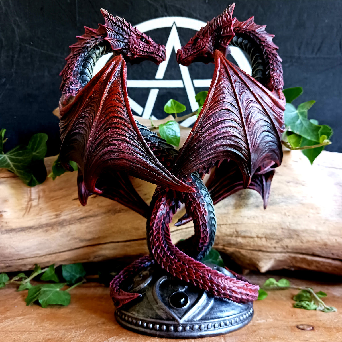 Bring a touch of dark fantasy and gothic romance to your home with this stunning Anne Stokes Dragon Heart Candle Holder, created by world-famous fantasy artist Anne Stokes and expertly crafted in resin by fantasy specialists Nemesis Now.