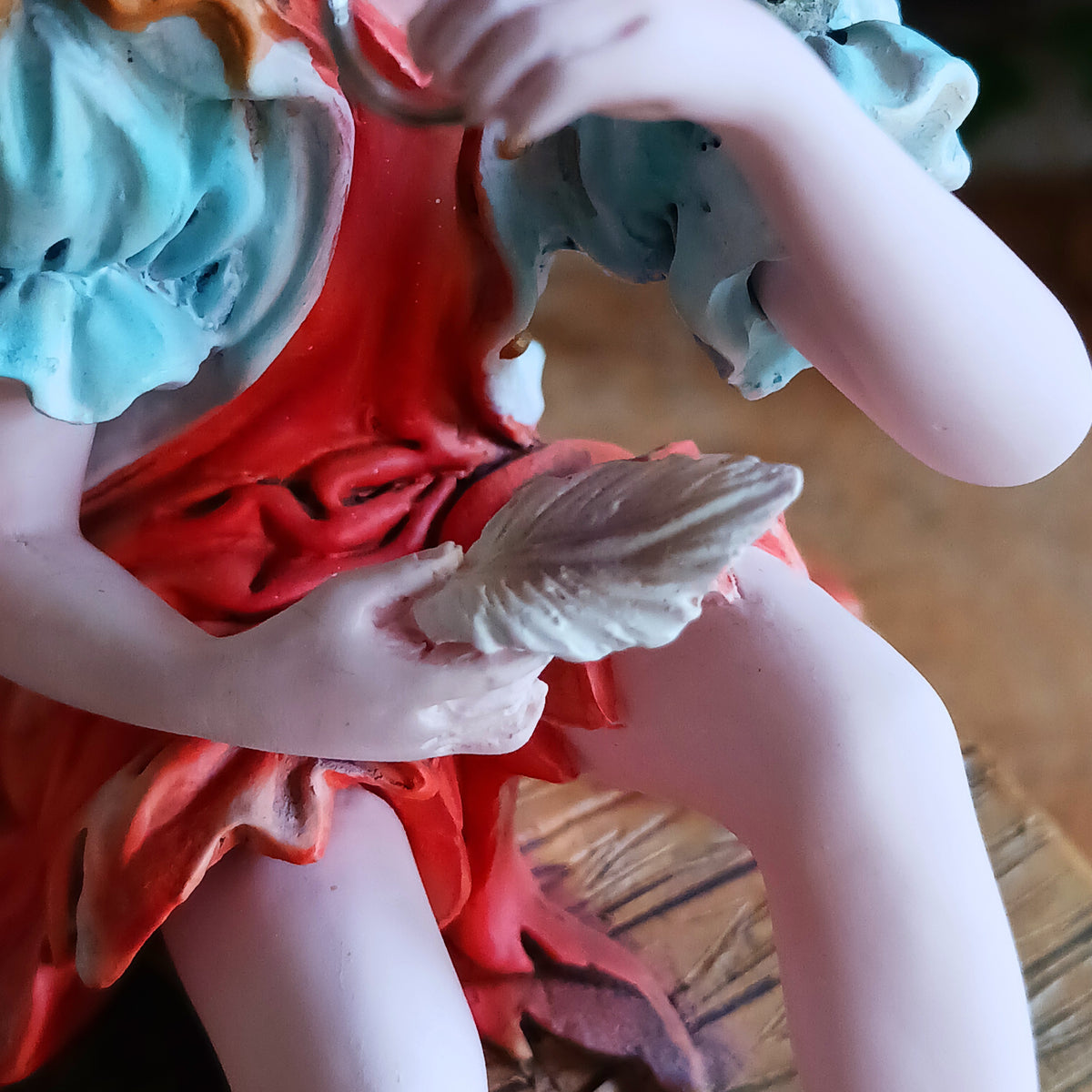 Bring the enchanting magic of autumn into your home with this Dreamweaver Autumn Fae by Nemesis Now, a whimsical vintage-inspired fairy filled with the warmth, colour and mystery of the season.