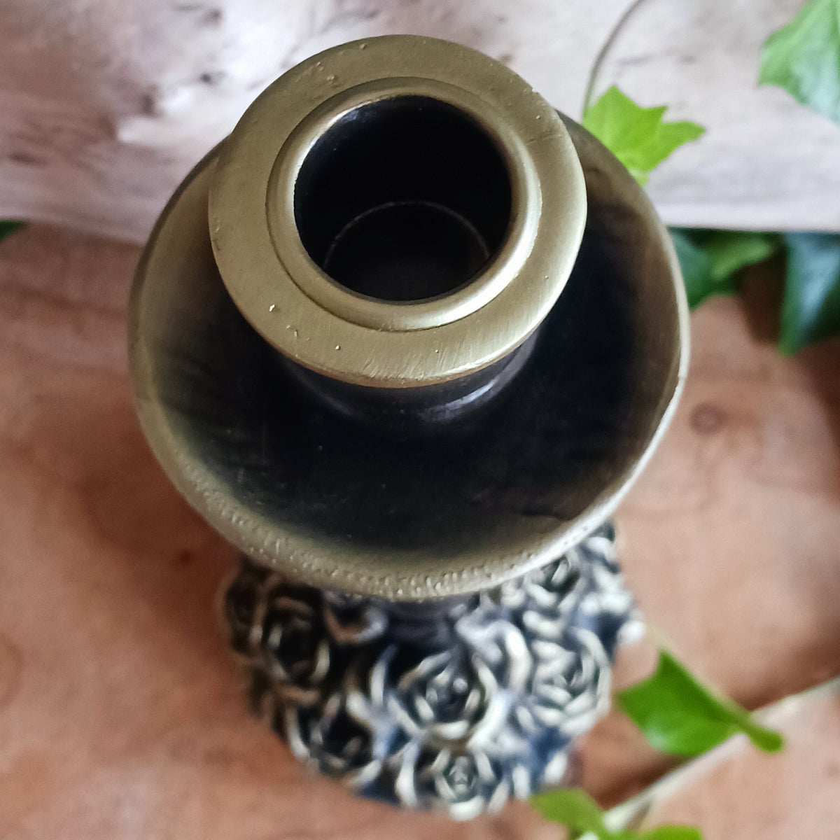 Add a touch of dark romance to your home with this Gothic Rose Garden Candlestick Holder, an ornate decorative piece inspired by forgotten gardens and timeless gothic elegance.