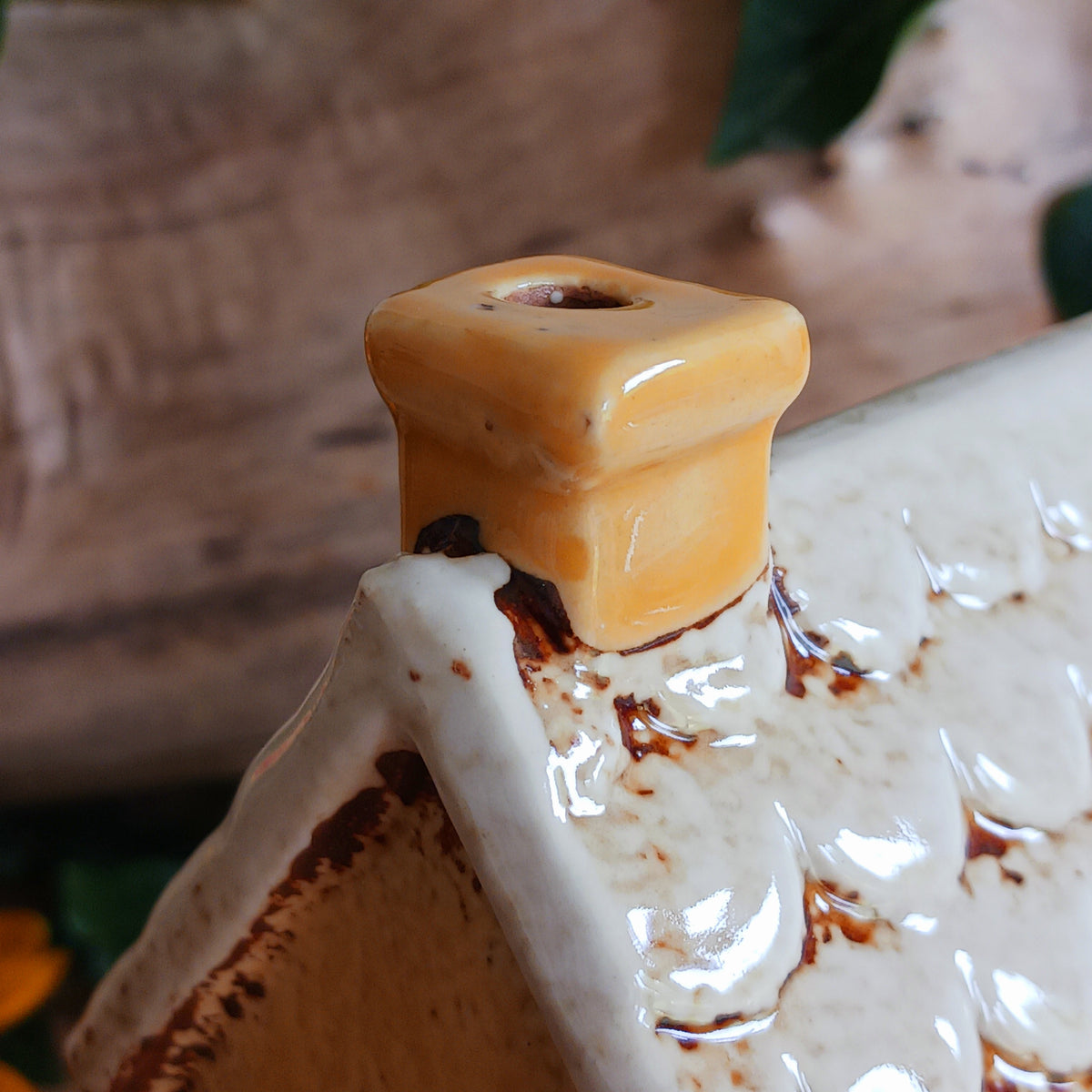 Bring a little village charm into your home with this delightful Village Pottery Boutique Tealight Holder. Hand-crafted in ceramic and beautifully hand-painted, this charming miniature shop makes a lovely decorative feature both with or without a candle.