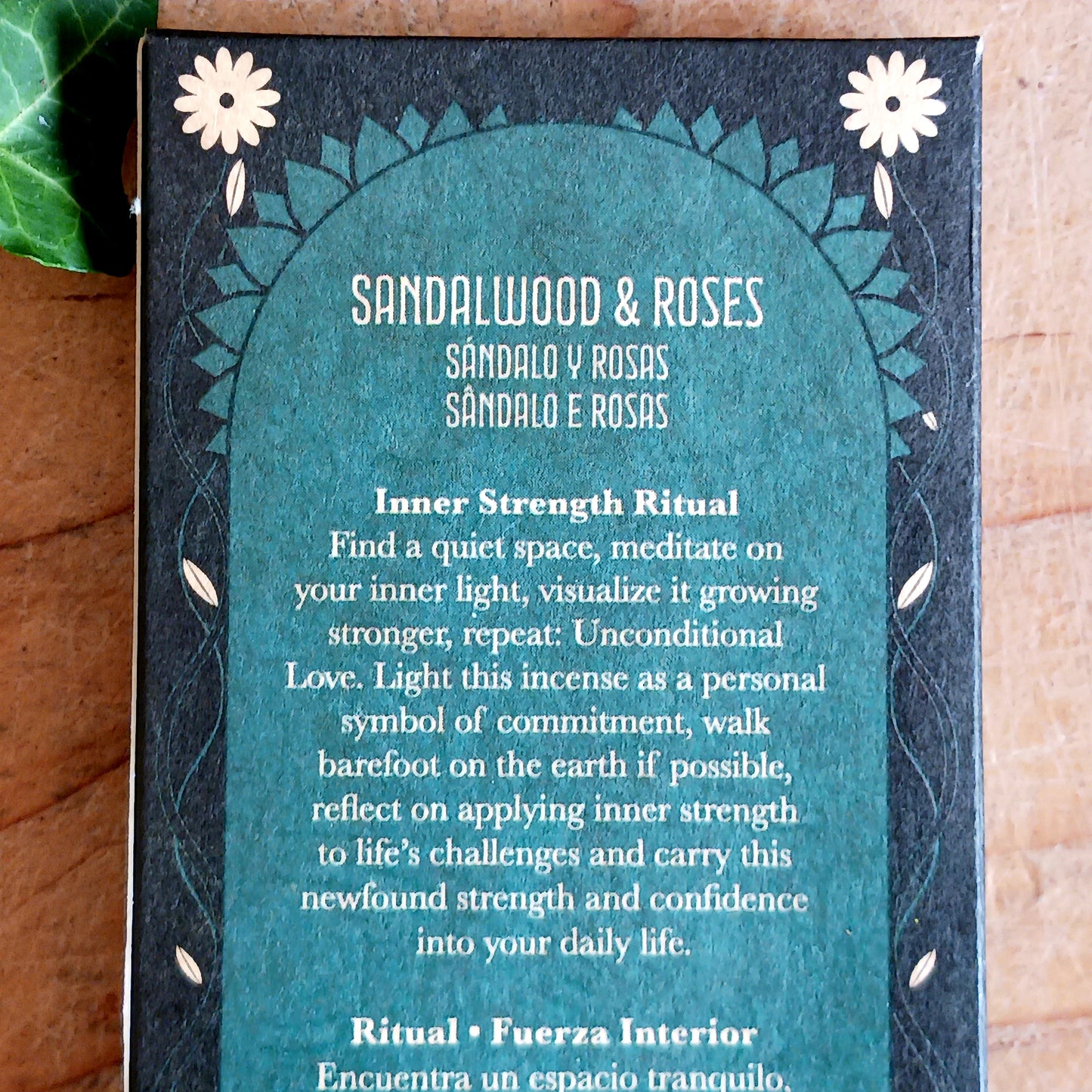 Support your journey of self-empowerment with Sagrada Madre Ritual Inner Strength incense. Handmade in Argentina, each 23 cm stick is crafted using aromatic concentrated oils, charcoal, salt, and a plant-based binder. This grounding blend is designed to help restore emotional balance and resilience.
