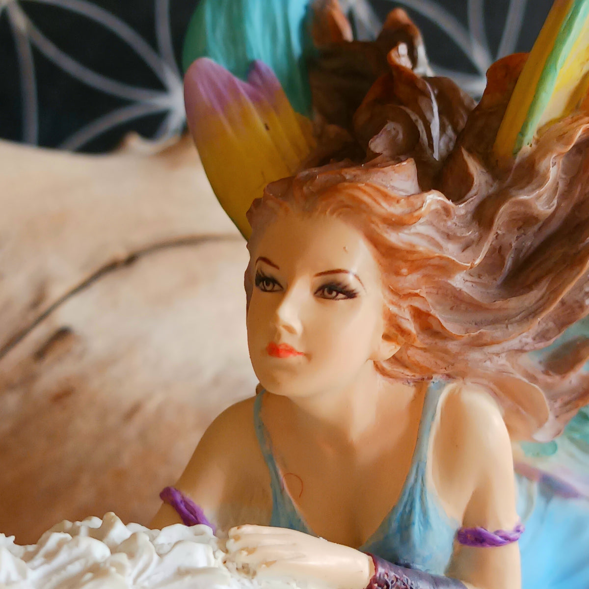 Bring a touch of magical fantasy to your home with this beautifully detailed Fairy Riding A White Wolf Statue from Nemesis Now. The dramatic figurine depicts a graceful fairy riding her loyal white wolf companion as they leap over a flowing stream, creating a striking sense of movement and adventure.