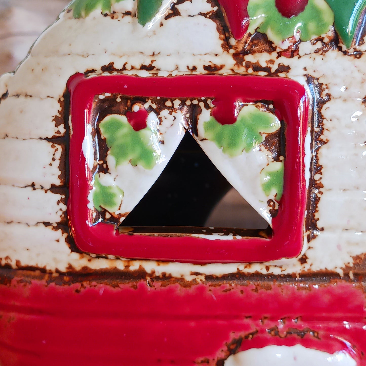 Step into a cosy winter wonderland with the Village Pottery Christmas Caravan Tealight Holder, a heart-warming piece crafted with love and festive magic. Measuring 13.5 x 18.5 x 7 cm, this hand-painted ceramic caravan glows with Christmas cheer, ready to light up your home with a gentle, enchanting flicker.