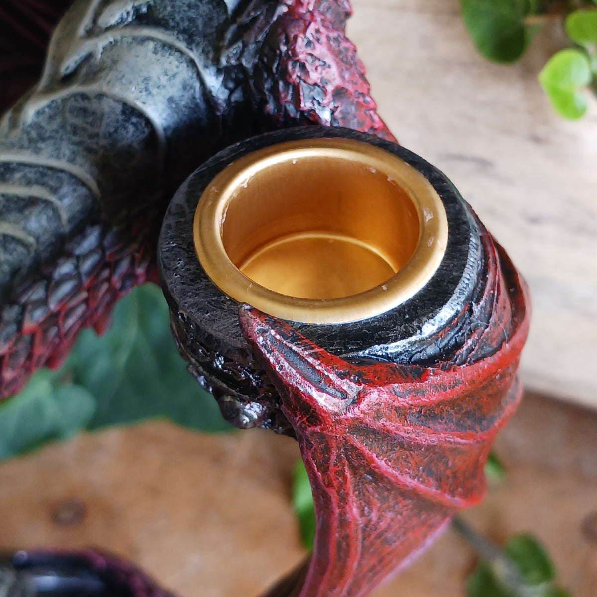Bring a touch of dark fantasy and gothic romance to your home with this stunning Anne Stokes Dragon Heart Candle Holder, created by world-famous fantasy artist Anne Stokes and expertly crafted in resin by fantasy specialists Nemesis Now.