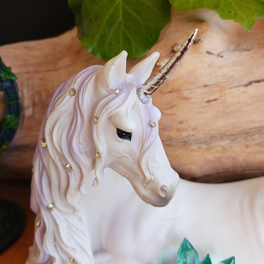 Bring a touch of magic into your home with this stunning Enchanted Unicorn Figurine, crafted from the imaginative world of Nemesis Now.