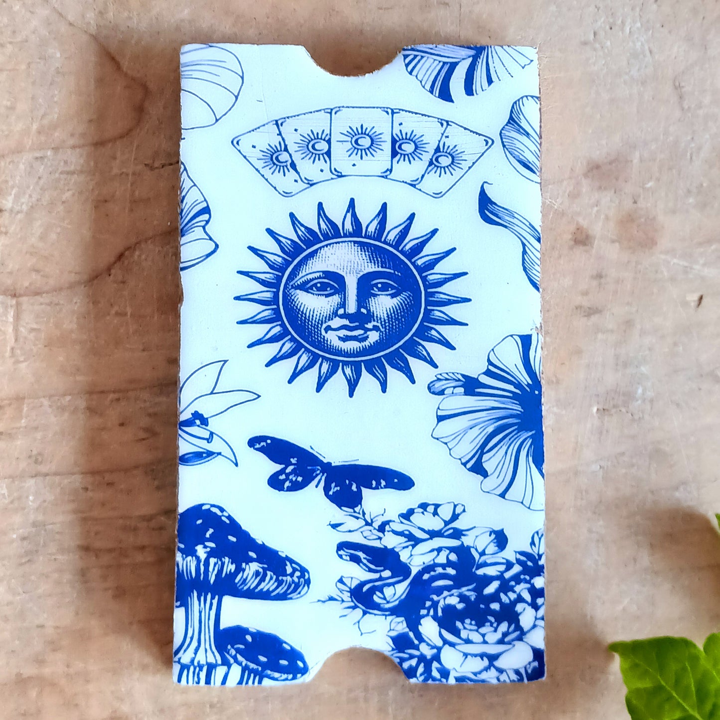 Elevate your spiritual practice with this beautifully crafted Ceramic Sun Tarot Card Box, designed for intuitive readers and ritual-focused practitioners. Featuring a striking ceramic sun symbol, this piece represents intuition, clarity, and spiritual balance—making it both a functional storage solution and a meaningful altar addition.