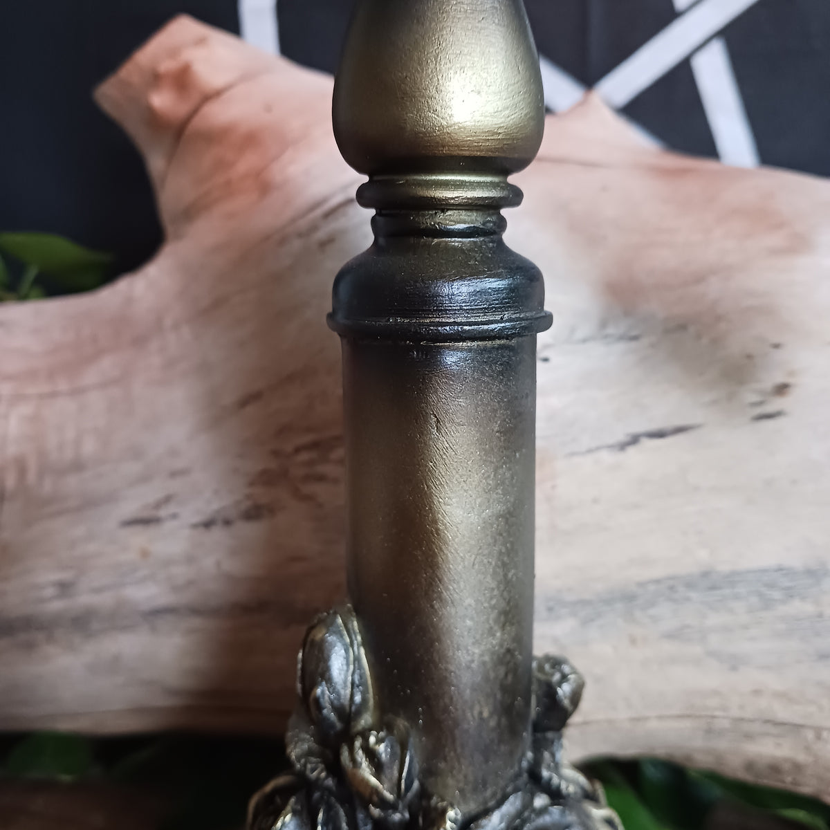 Add a touch of dark romance to your home with this Gothic Rose Garden Candlestick Holder, an ornate decorative piece inspired by forgotten gardens and timeless gothic elegance.