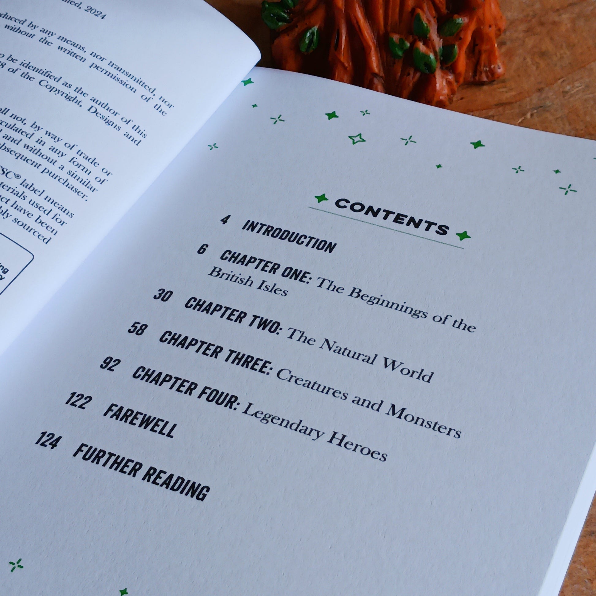 Discover the enchanted world of British folklore with this beautifully written pocket guide. Folklore brings to life mythical creatures, noble knights, and mysterious spirits passed down through generations.