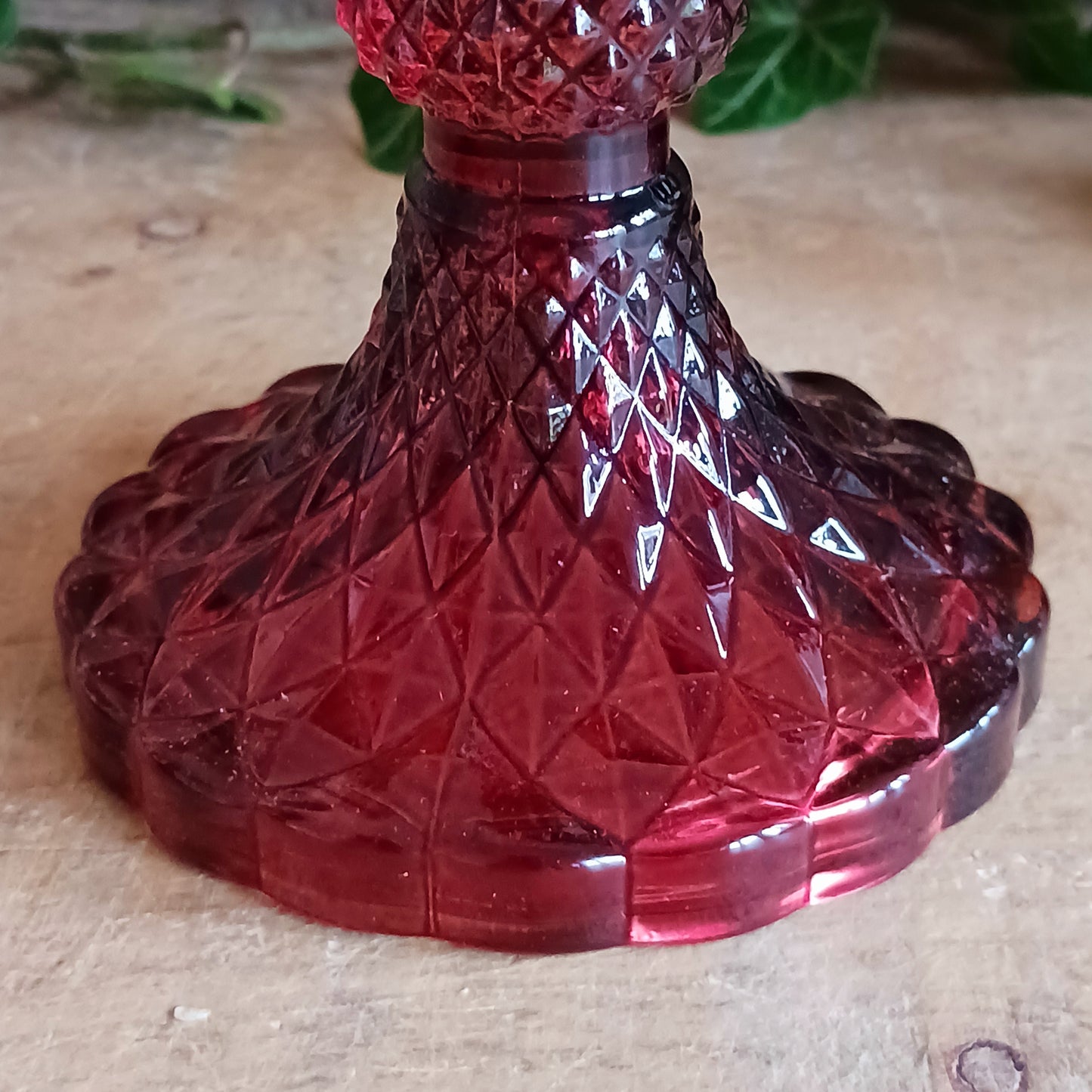 Add bold elegance to your table décor with the Vintage Dinner Candle Holder in Vampire Red. Crafted from high-quality glass, this striking taper candle holder features a deep, dramatic red hue that instantly enhances any setting with warmth, romance, and sophistication.