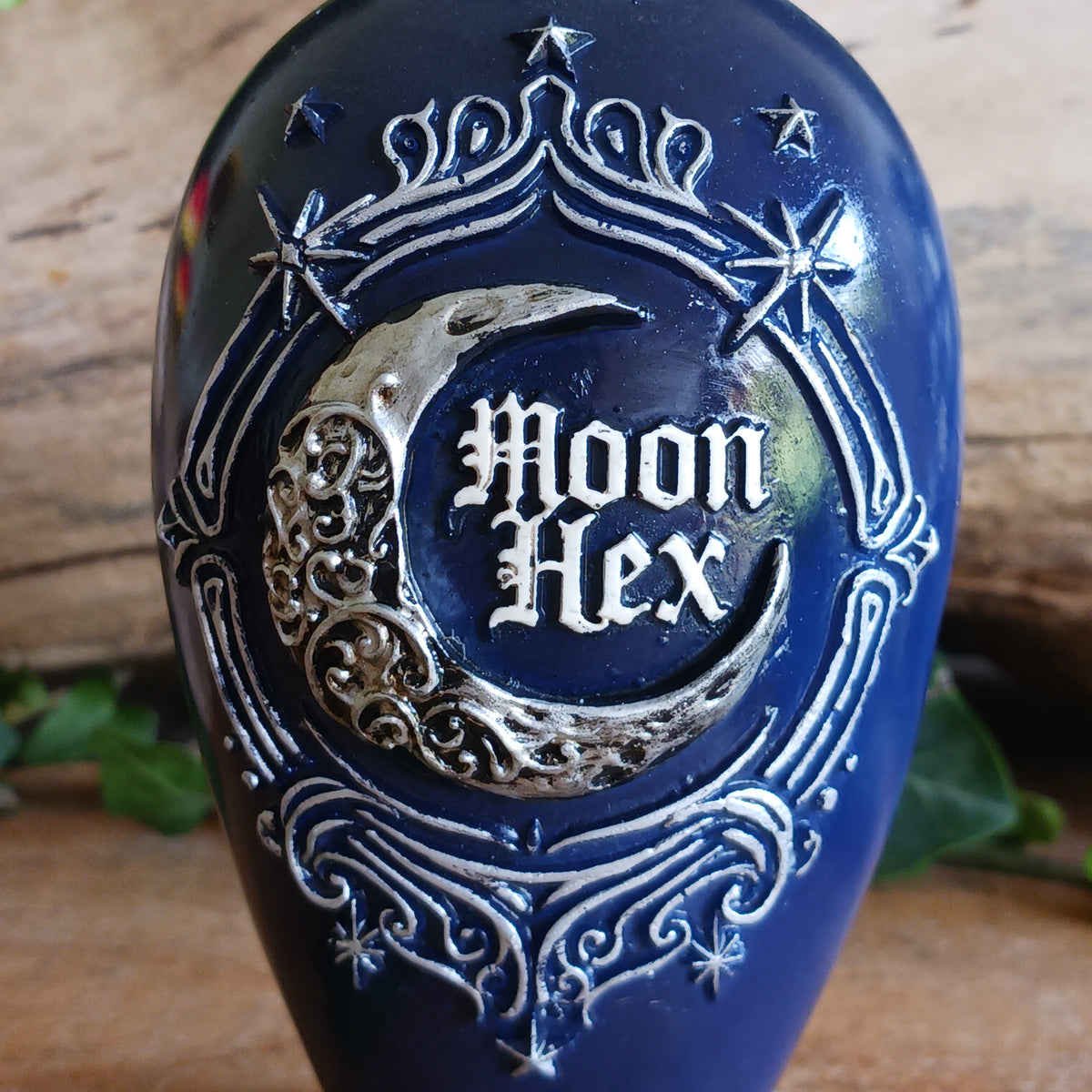Embrace the enchanting magic of the moon with this Hex Moon Celestial Potion Bottle Figurine, a captivating collectible for lovers of gothic, fantasy and celestial-inspired décor.