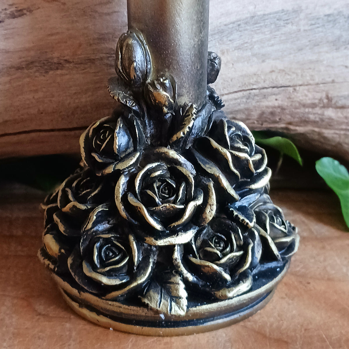 Add a touch of dark romance to your home with this Gothic Rose Garden Candlestick Holder, an ornate decorative piece inspired by forgotten gardens and timeless gothic elegance.